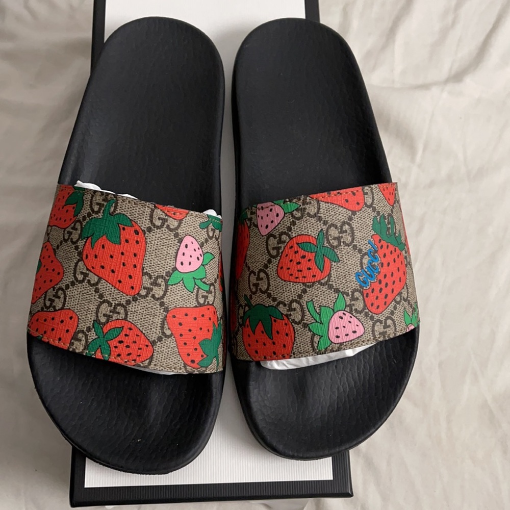 Gucci Slides (Strawberry)